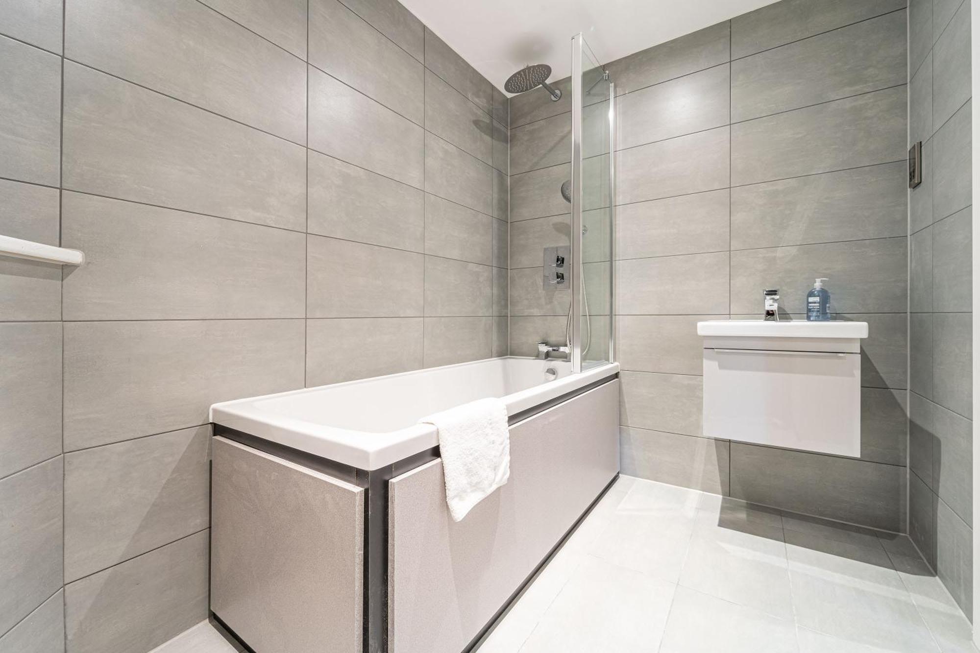 Seven Living Residences Solihull - Close To Nec & Bhx - Free Parking ภายนอก รูปภาพ